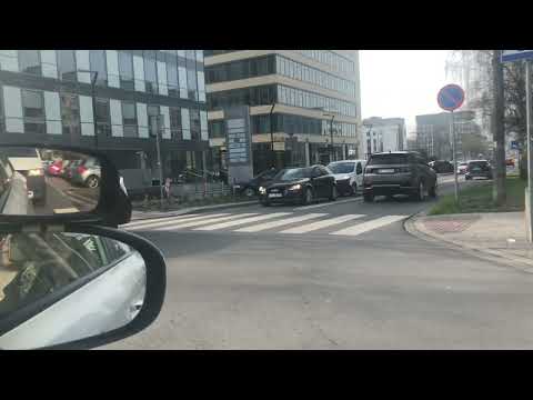 Jak przejechać przez łamane pierwszeństwo ( skrzyżowanie Lea z Przybyszewskiego )