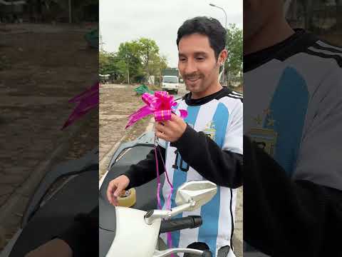 Messi đã tặng Ronaldo chiếc xe máy mới #kindness #ronaldo