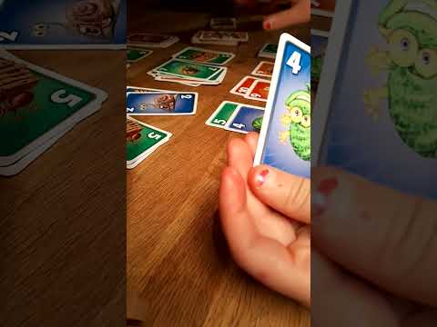 Wir spielen Skip-Bo Junior das Kartenspiel und erklären euch das Spiel