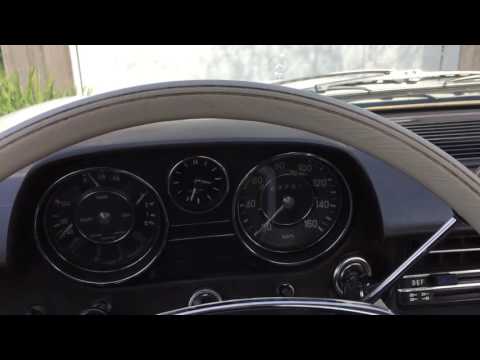 Mercedes Benz w115 220D