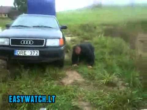 Antanėlis eina namo.