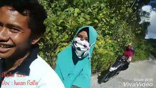 Download lagu Gadis Tani. Voc : Iwan Fals. # Model : Rala, Anti, Yulti. mp3