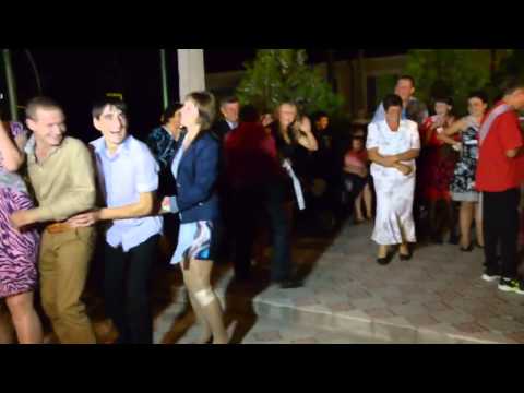 DANSUL PINGUINILOR MORI DE RIS