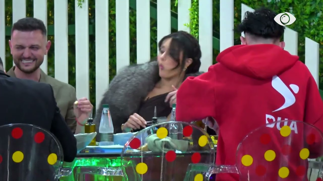 “Femër e ulët”/ Juela i drejtohet Selin: Nuk bën dot situatë me Rogertin duke më përdorur mua!