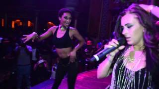 Robyn Fly performs at Opera for One Love One Mic Concert