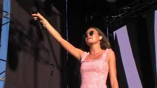 Camila Gallardo - Más de la mitad (@La Cumbre del Rock Chileno 2018)