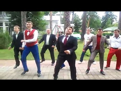 Пародию на танец Медведева убрали из эфира - BBC Russian