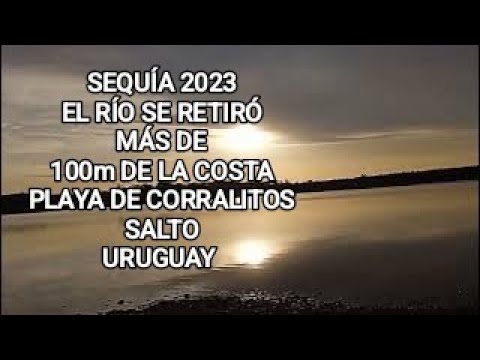 Río Uruguay muy bajo, playa de corralitos en Salto, verano 2023