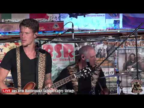 Cagey Strings 2021 im Rattlesnake - Rock This Town