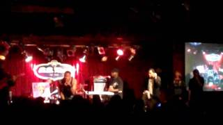 Raheem DeVaughn &quot;BOB&quot; background vocalist response to &quot;BOB&quot; live at B.B King&#39;s