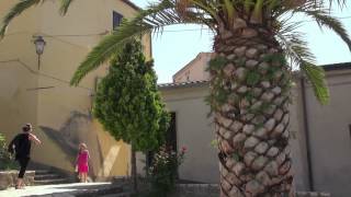 preview picture of video 'TRAVEL TO ITALY: meeting a local girl in Cariati, Calabria'
