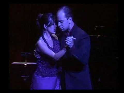 Regina Chiappara y Martin Borteiro con Orquesta Matos Rodríguez