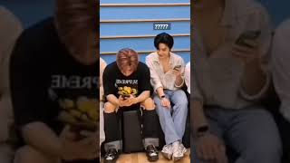 Download lagu Han protecting Jeongin mp3 Download lagu Han protecting Jeongin mp3