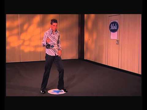 Bad audition of a candidate singing "All shook up" - Audition - Idols season 1