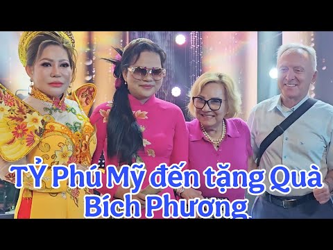 Billionaire America gives Bich Phuong a huge gift at the HTV1 Television singing night