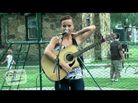 Lindsay Smith - Live at the Linton Music Festival