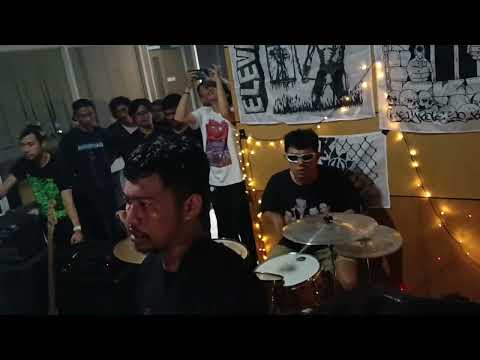 LEFT (Live at Stab From The Front Showcase)