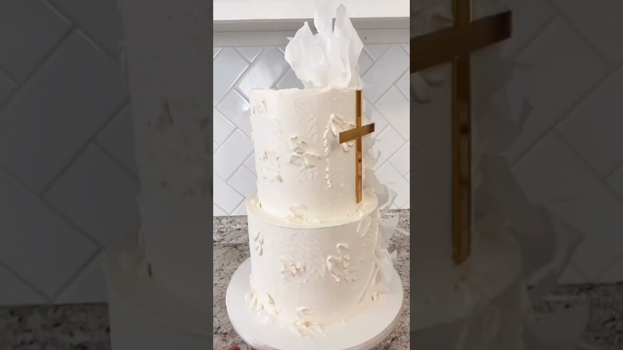 Celebrate with a stunning baptism cake #cakedecorating