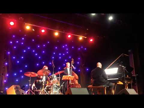 TAUREY BUTLER IN TRIO  IMPÉRIAL CHRISTMAS FESTIVAL DÉC 2019