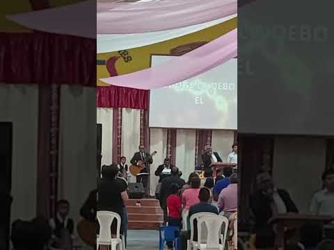 Adoradores del rey ministrando en iglesia de Dios Evangelio completo de pueblo Nuevo Suchitepequez