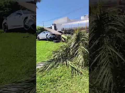 Acidente é registrado na Avenida Itamaraty, em Rolândia, Norte do Paraná