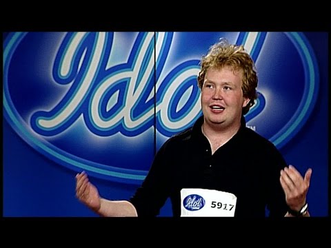 Se ett ihopklipp av falsksjungande deltagare i Idol 2005 - Idol Sverige (TV4)