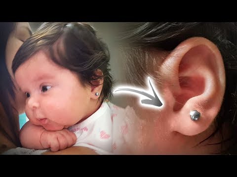 BEBÊ LAURA COLOCOU UM BRINCO DE OURO BRANCO NA ORELHA!! Daily Vlog em Familia e Saga da Bebê Reborn