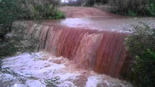 preview picture of video 'Sierra Vista, AZ Monsoon Waterfall'