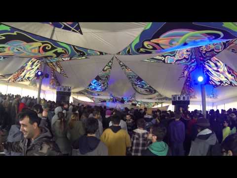 Guapa Lee Vs Ganeisha - Digital Palace 2014