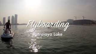 preview picture of video 'Flyboarding at Putrajaya Lake'