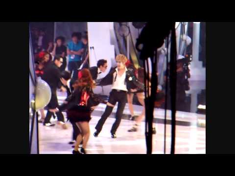 [Fancam] MAMA 29/11/2011 - Kim Hyun Joong (feat. Suzy Miss A)