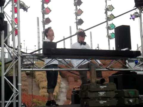 DEFCON Melbourne 2009 - Kyau Vs Albert Megashira