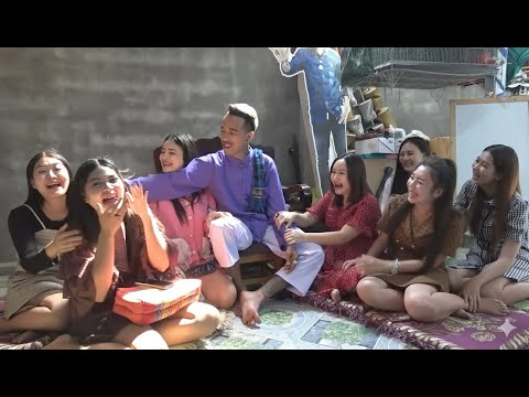 Meet The Thai Man Living With His SEVEN Wives