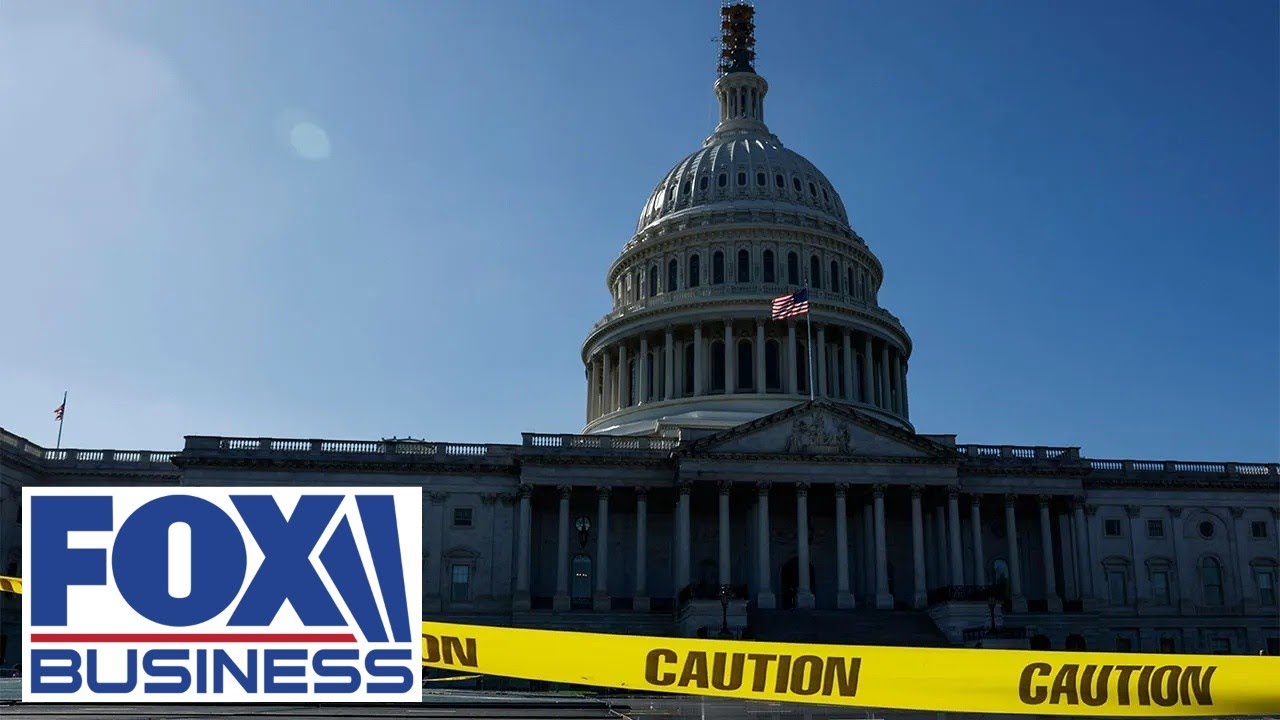 Shutdown continues as Pelosi announces she won't seek re-election