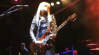 Guitar Solo from Missing You - Orianthi live 2010