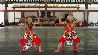 Download lagu TARI KIPRAH RATU SEWU - Studio Seni Sriwedari Surakarta mp3