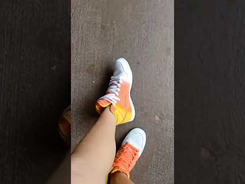 Candy Corn SB #shorts #halloween #sneaker #candy #nike #sb #dunk #youtubeshorts #ladies