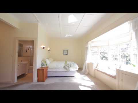 SOLD - 18 St Vincent Avenue, Remuera - Debby Candy-Gill and Mathew Gill