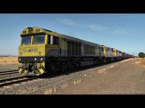 QBX005, GML10 & VL358 / QUBE 3MA7 Container Freight Train (10/12/2019) - PoathTV Australian Railways