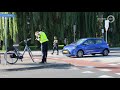 Fietsster aangereden in Bemmel, traumahelikopter landt in centrum