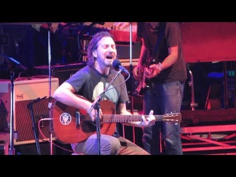Pearl Jam: Speed Of Sound [HD] 2010-05-15 - Hartford, CT