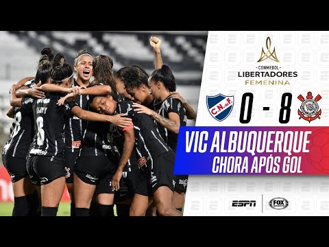 Vic A., do Corinthians, chora após gol na Libertadores; clube revela ofensa racista a Adriana