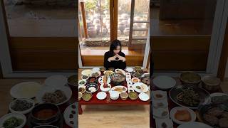 상채로 들고 오시는 한정식으로 유명한 곳! #전통식당 #담양군 #전남맛집 #한정식 #광주맛집 #광주맛집쥬니푸드 📍전남 담양군 고서면 고읍리 688-1