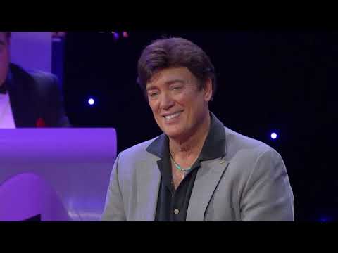 Ronnie McDowell - "The King Is Gone" (Live at CabaRay Showroom)