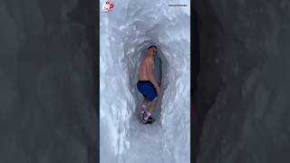 Download lagu There's a secret door behind the snow tunnel😱😱 mp3 Download lagu There's a secret door behind the snow tunnel😱😱 mp3