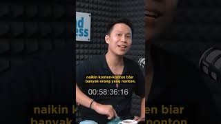 Download lagu TikTok VS Instagram mp3