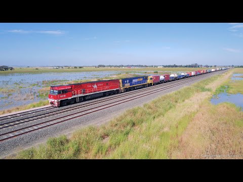 5AM5 Container Freight Train & Bonus Overland Passenger Train Cross (2/12/2022) - PoathTV Railways