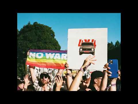 KRAFTKLUB "Fahr mit mir (4x4)" Live-Premiere beim Gurtenfestival [Audio]