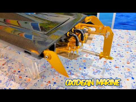 Super Fast Rc Boat with Gold Bling! Varbon Fiber! Oxidean Marine Self Rightung Dominator