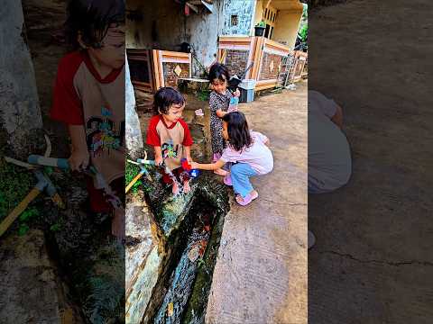 nuha jangan di ambil sendal anak kecil, kasian #trendingshorts